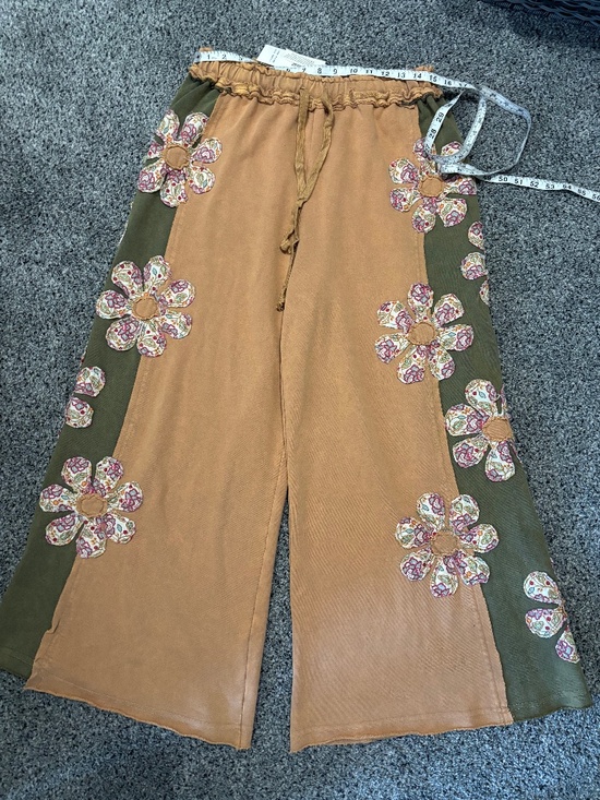 Bluevelvet Pants - Bluevelvet medium rust floral sweatpants nwt